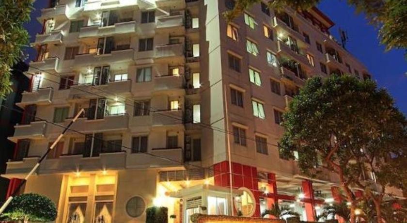 Hotel Golden Sky Pluit Jakarta Luaran gambar