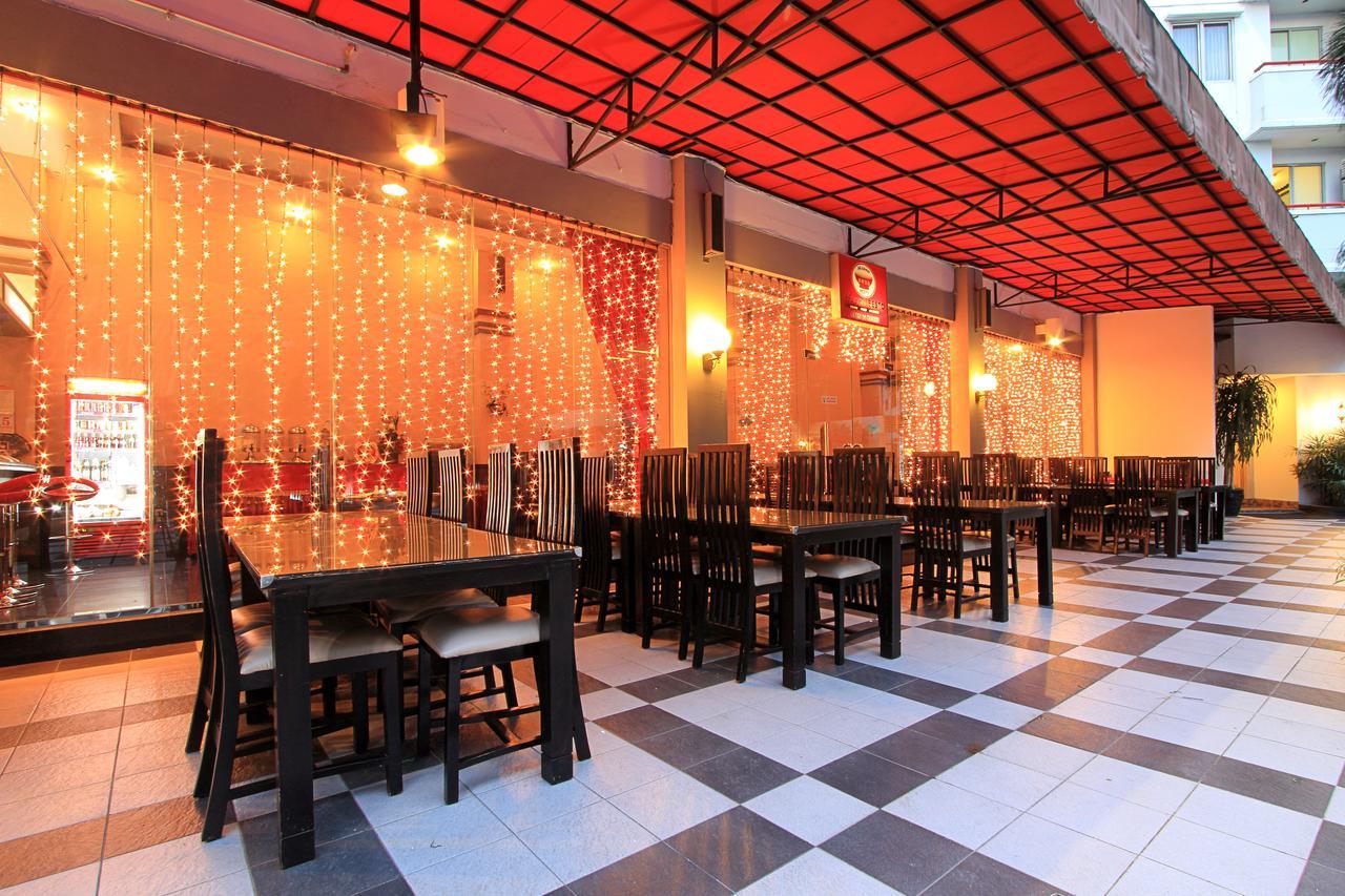 Hotel Golden Sky Pluit Jakarta Luaran gambar