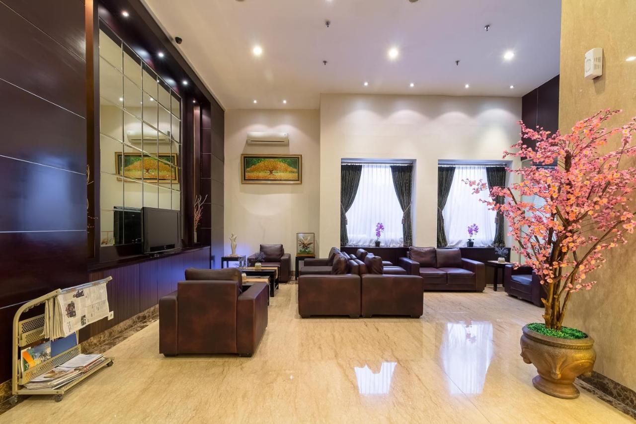 Hotel Golden Sky Pluit Jakarta Luaran gambar