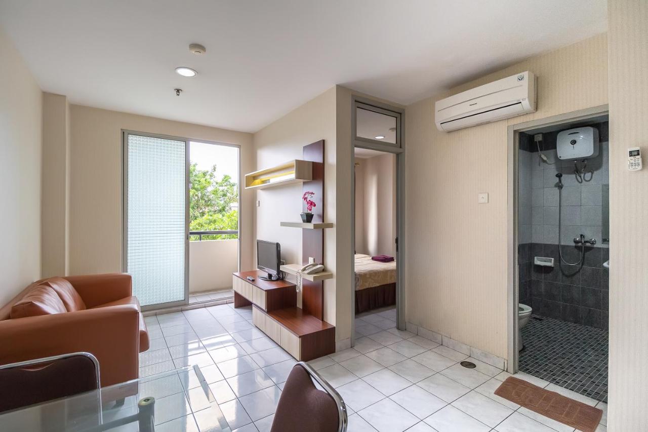Hotel Golden Sky Pluit Jakarta Luaran gambar