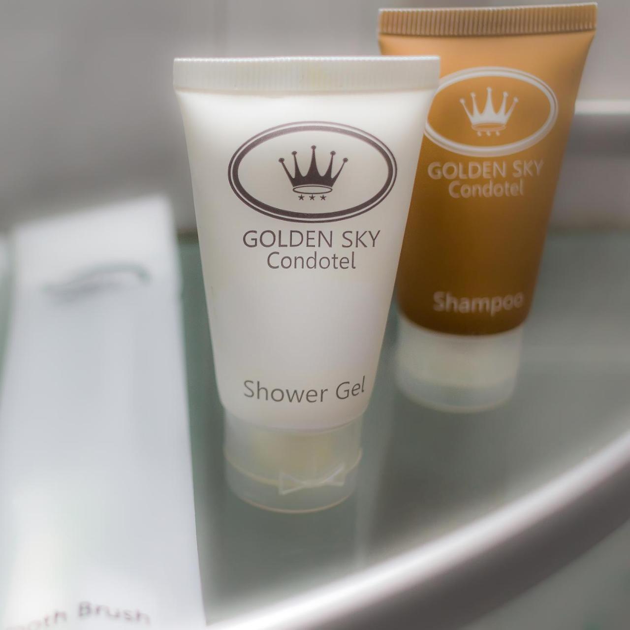 Hotel Golden Sky Pluit Jakarta Luaran gambar