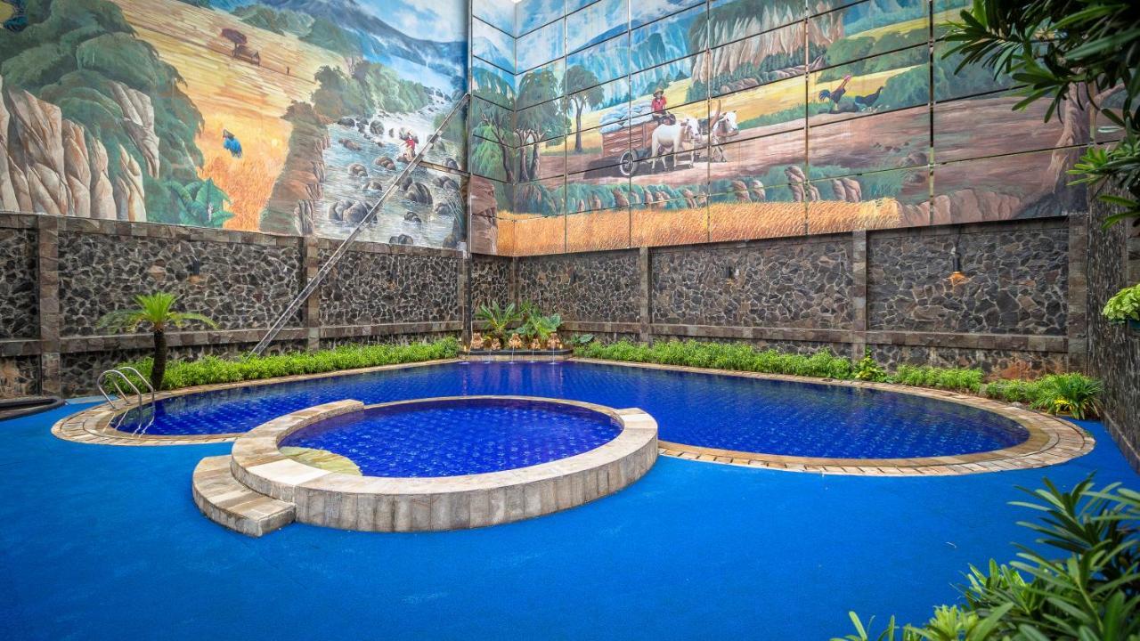 Hotel Golden Sky Pluit Jakarta Luaran gambar